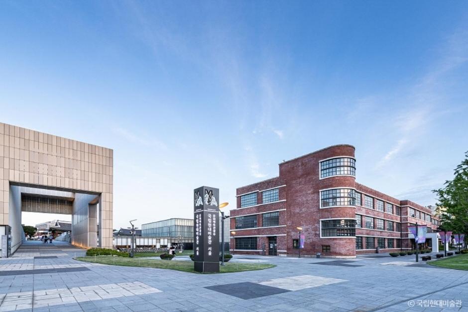 'Hanok Hanok' Boutique Stay Seoul - 2Min From Gyeongbokgung Palace Station Exterior photo